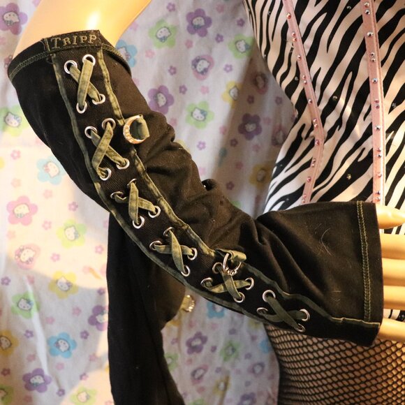 Tripp NYC Vintage Fingerless gloves Gothic Camo Emo arm warmers y2k - Picture 3 of 4